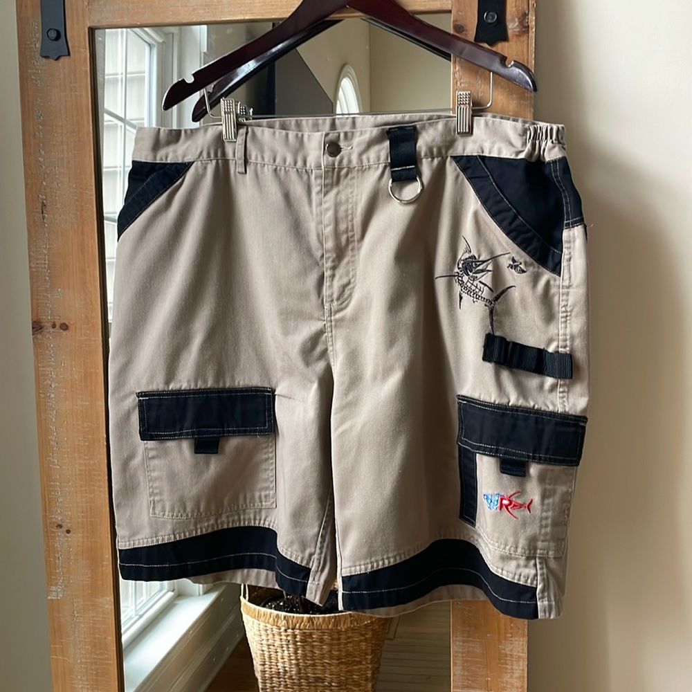 Apparel by Homerun Utility Fishing Shorts Size 44